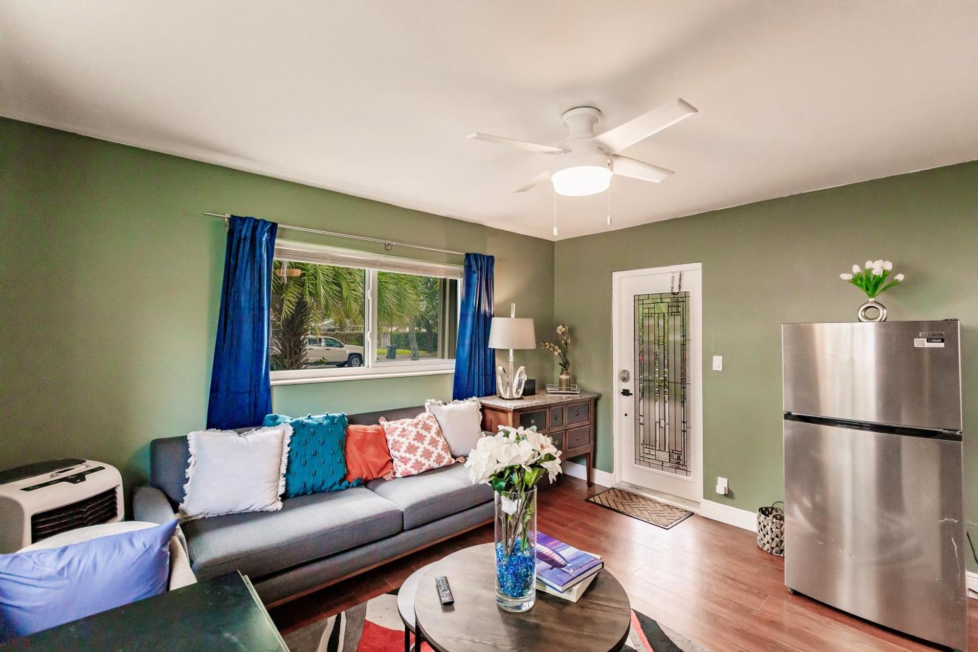 Uhost Ai - Updated 1B1B Hideaway - Sleeps 3 Hollywood Exterior photo